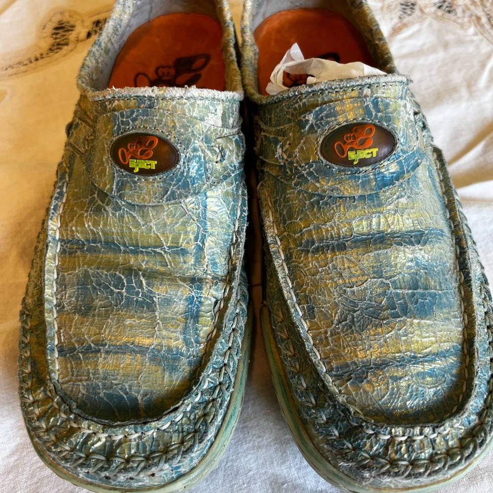 Eject teal & green gold unique shoes. From Portugal. Size 37 EU & 6.5 US.